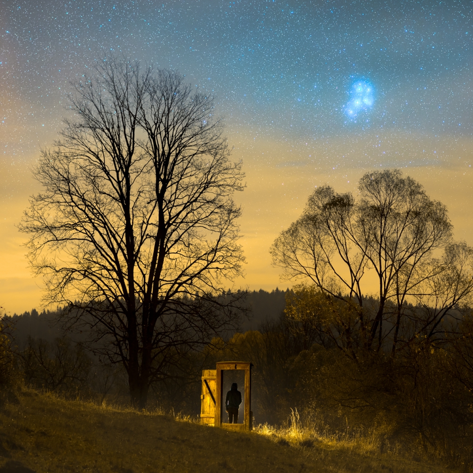 fotonmatic - Legendy i mity. Niestniejąca Łemkowaska wieś w Beskidzie Niskim z Plejadami. nikkor 85 mm na montażu  Star Watcher Sky Adventurer, stackowanie w Sequatorze i Ps. . Zdjęcie 253304