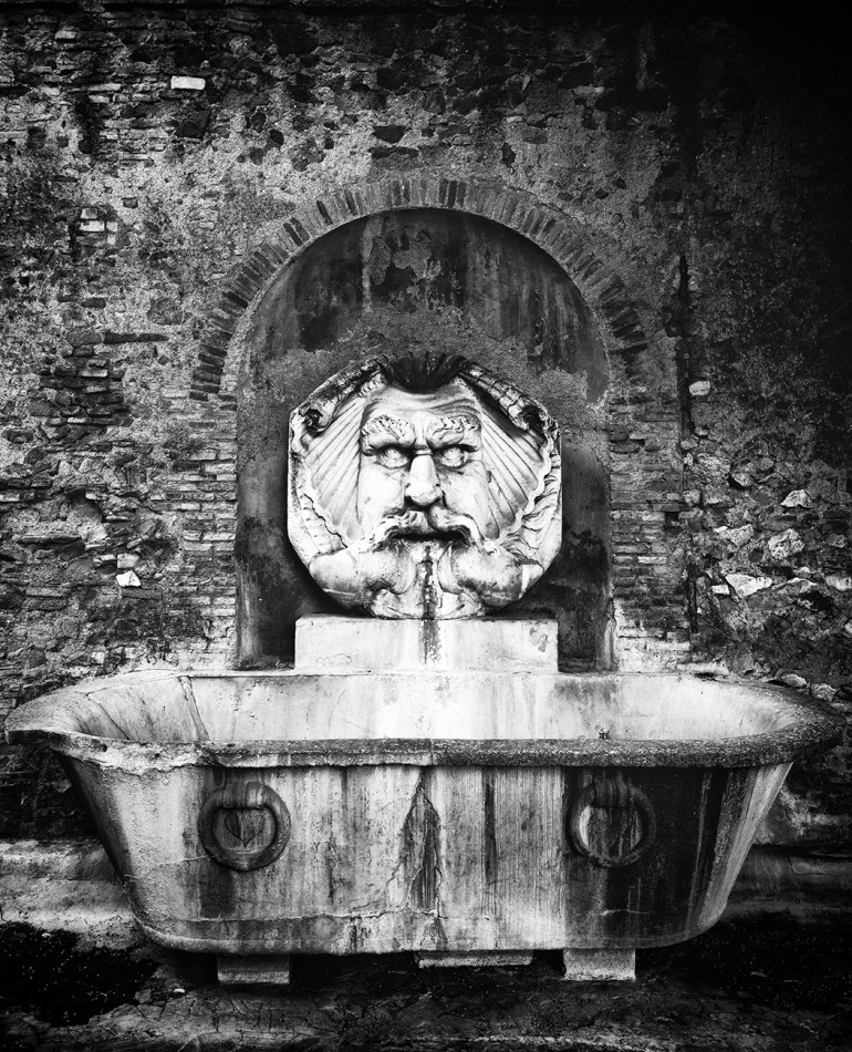 Urokliwa fontanna . . Zdjęcie 339370