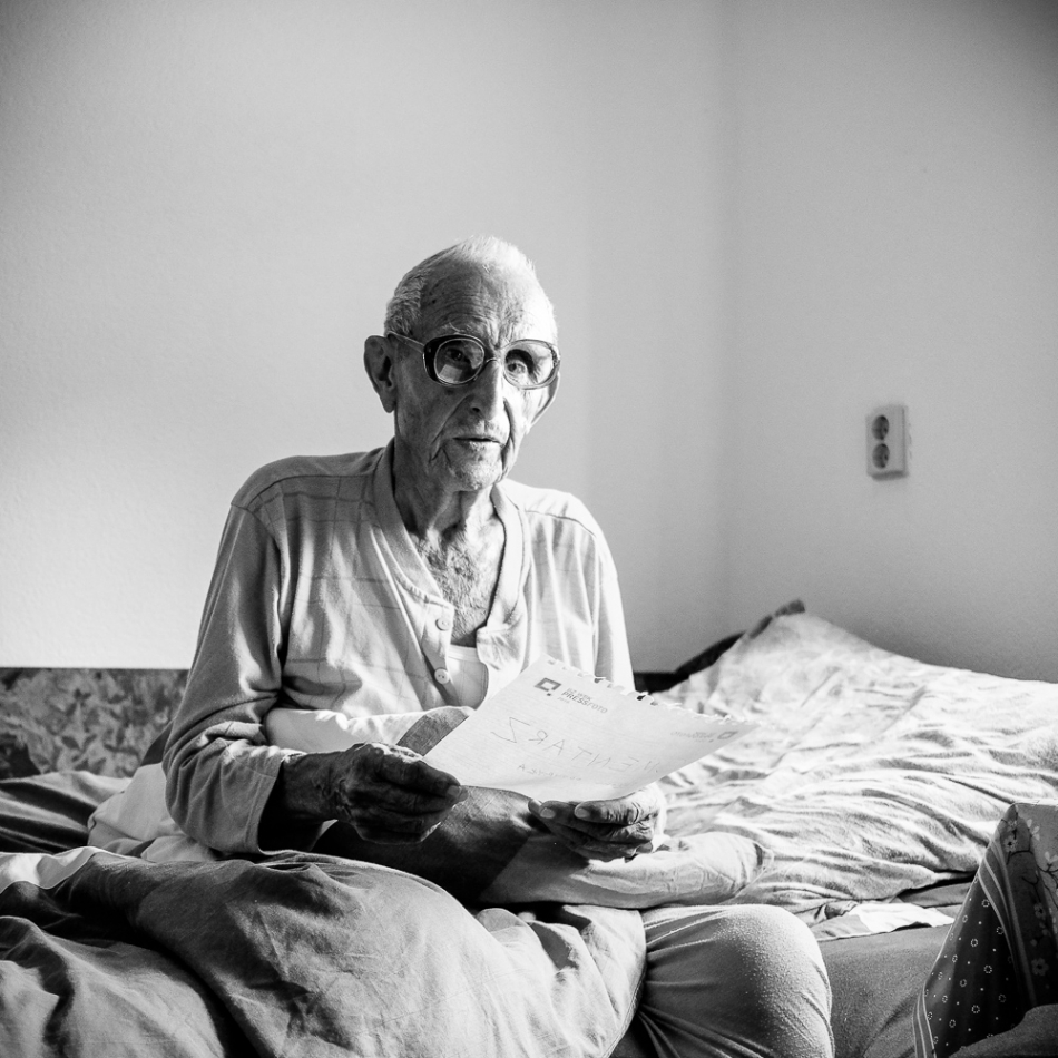 wlamparski - Otatni z nieprzesiedlonych. Pan Jan ostatni z potomków emigrantów mówiący po polsku w Bośni . Zdjęcie 232262