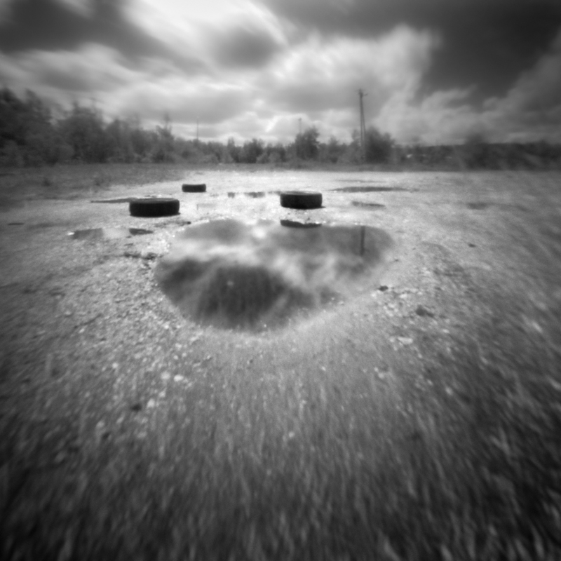 miljo77 - . fotografia otworkowa  (pinhole, camera obscura)  skan z negatywu 6x6cm. Zdjęcie 290792