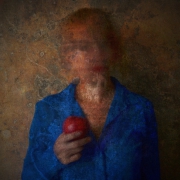 Autoportret z jabłkiem