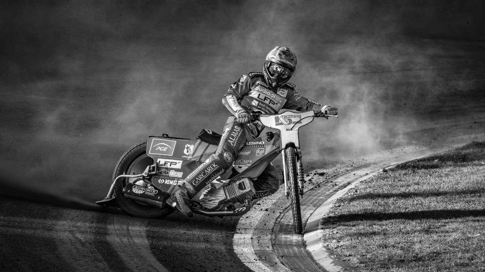 Piter jedzie po kredzie. . Zdjęcie 339860