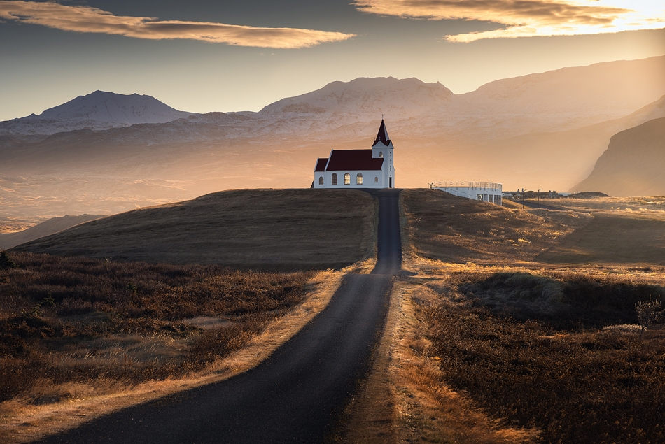 karol_nienartowicz - Kościół na wzgórzu. Islandia. Zdjęcie 329749