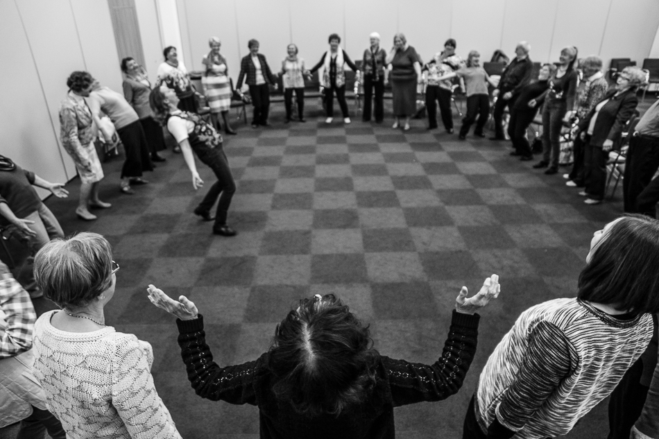 prochaina - . Targi Aktywni 50+, geloterapia - sesja śmiechu, 06 04 2014.. Zdjęcie 117690