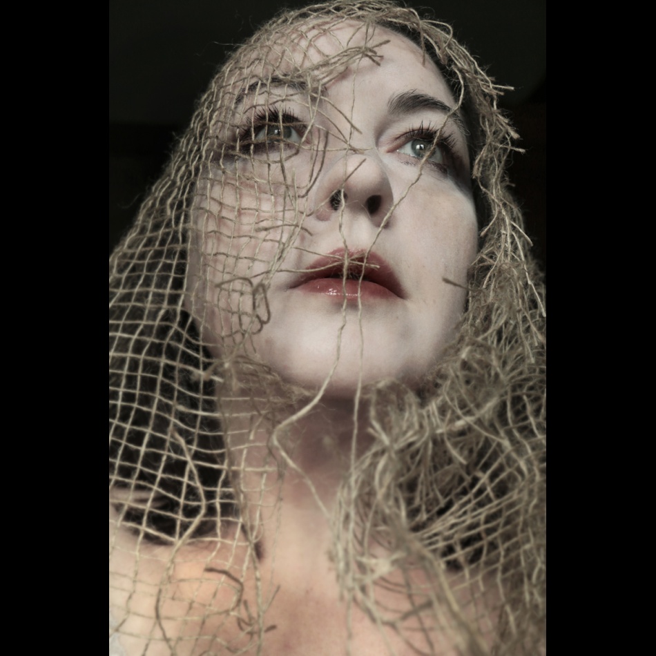 To nie akt. Automatycznie przypisane do kategorii akt , z aktem nie mające nic wspólnego ... . Zdjęcie 337106