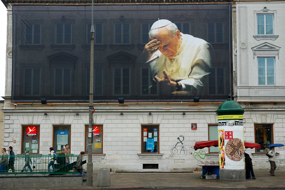 kamilo - Nad naszymi głowami.... sacrum-profanum z dedykacją dla Wiktora. Zdjęcie 19840