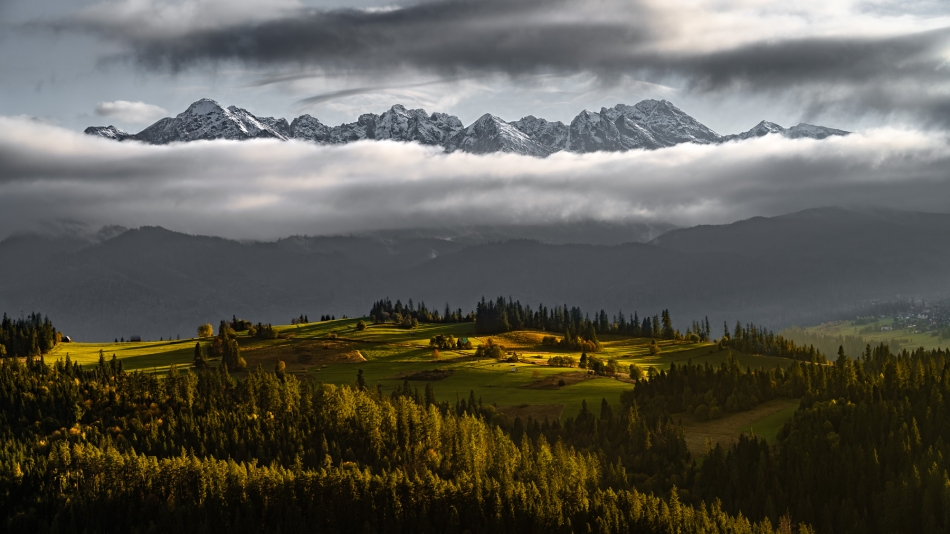 Dryfujące Tatry. Przyłożyłem się i poprawiłem błędy. Szkoda było tego kadru. . Zdjęcie 336376