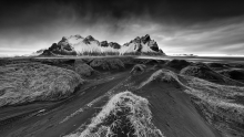 BLACK MORNING