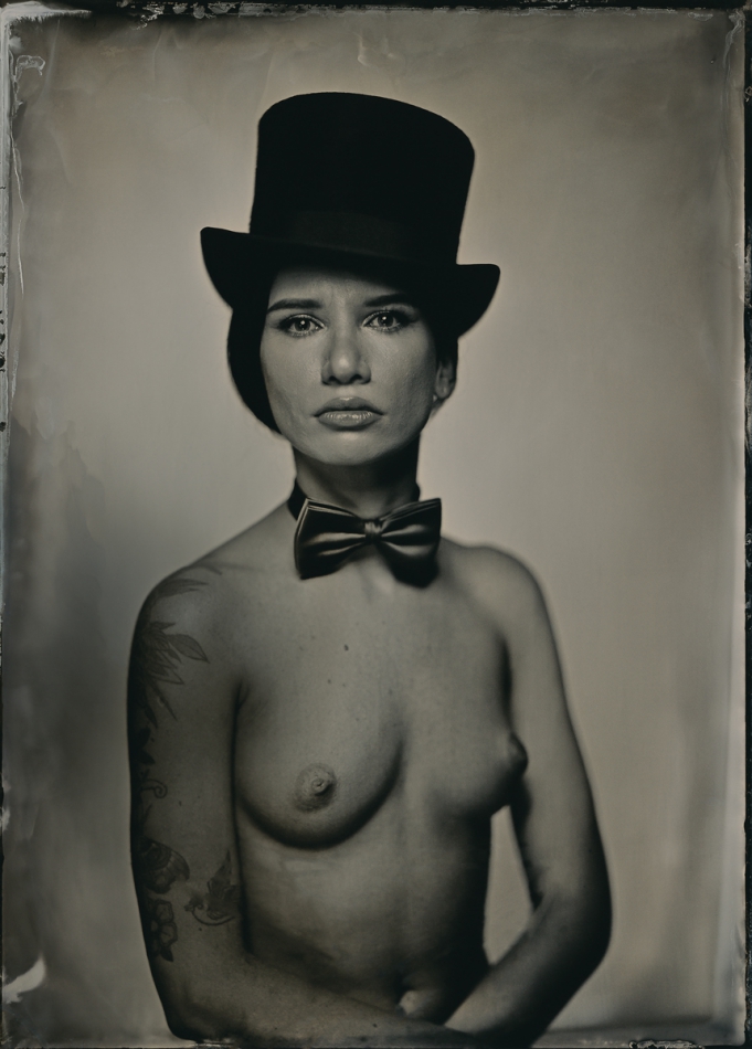 iso2000 - The girl with the top hat and bow tie.... Eliza  Ambrothype. Zdjęcie 306765