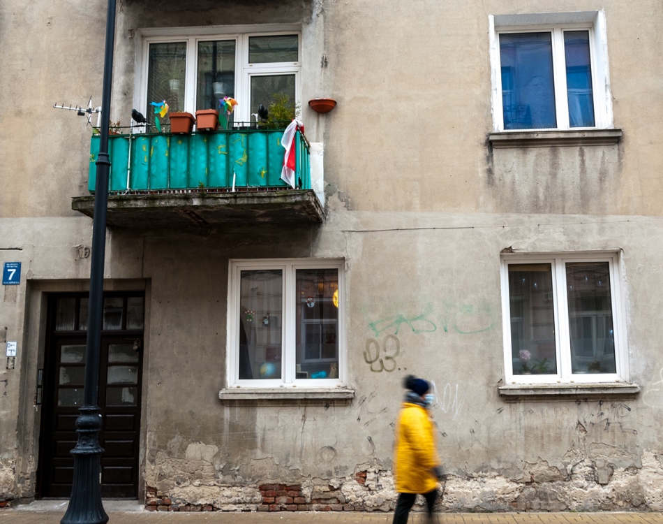 leszekmok - Czas się zatrzymał. Ukryty koloryt Lublina, to miejsca w których czas się zatrzymał.  Nieruchomości przy tej ulicy użytkowane są od 1920 roku. Zdjęcie współczesne, grudzień 2020.. Zdjęcie 280131