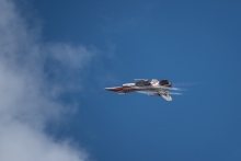 F 16 @ f 8 ...