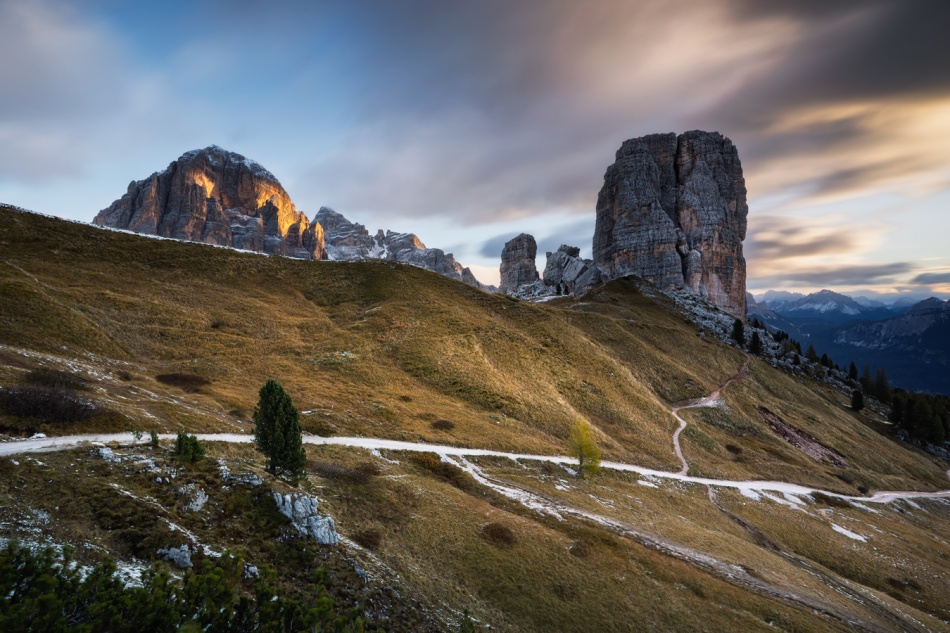 jaskjan - First Light of Cinque Torri. . Zdjęcie 337163