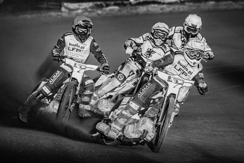 Na wyjściu ciasno. . Zdjęcie 338357