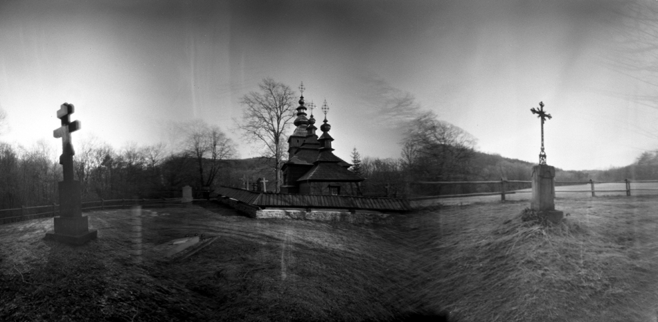 ijon_cor - . Magurski Park Narodowy. Cerkiew św. Kosmy i Damiana wraz z otoczeniem w interpretacji wielootworkowej. Rollei RPX 100, R09 1+50, 18 min. . Zdjęcie 312694