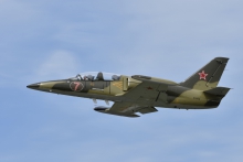 N 995 X - 1983        A...