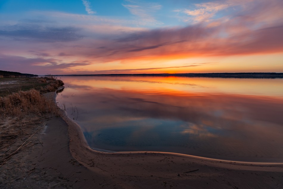 Zachód. Zalew Sulejowski. Karolinów (woj. łódzkie). . Zdjęcie 339838