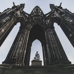 scott monument / edinburgh / scotland