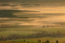 Mgły nad osadą