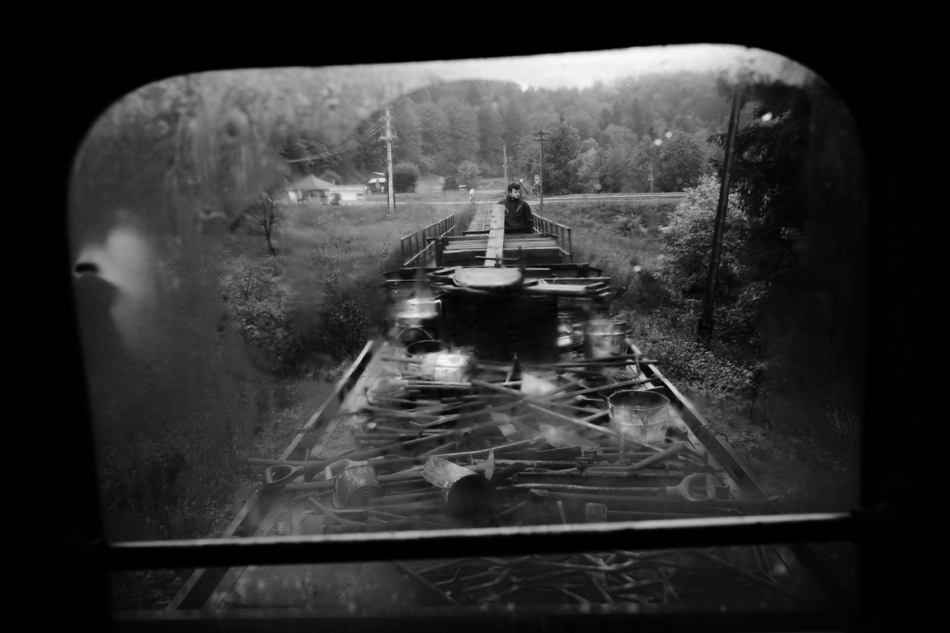 szymon_59 - Zmiany . Historie, usłyszane w młodości okazały się wciąż żywe. Wąskotorówka. Karpaty. Góry, w których tradycja transportu wąskotorowego sięga 100 lat.. Zdjęcie 309372