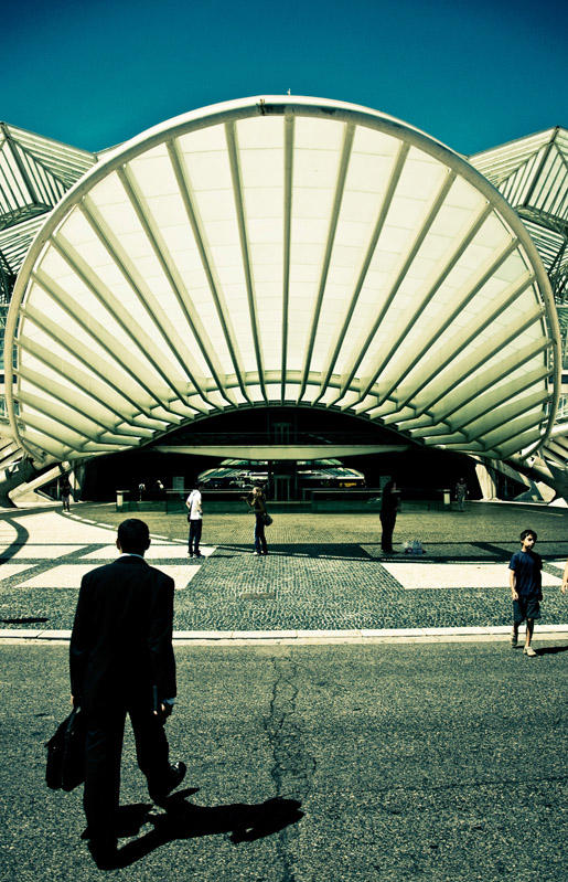 treznor - Futurystyka. Gdzieś, kiedyś... Dworzec kolejowy w Lizbonie - niesamowicie ciekawy obiekt. Pozycja obowiązkowa dla wszystkich odwiedzających.. Zdjęcie 9222