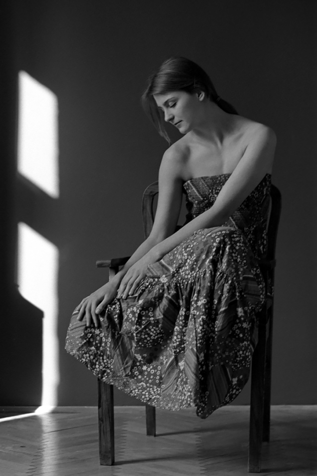 spd - woman in the shadows. . Zdjęcie 312674