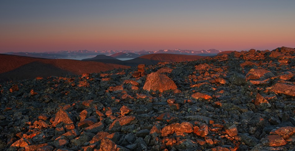 Wschód na Vierranvárri. . Zdjęcie 338431