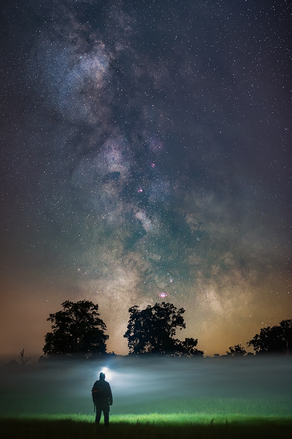 ferb72_ - Droga Mleczna.  Nikon ZII +Sigma 50 1,4 + Sky Watcher Star Adventurer. Niebo 5 razy 70sek. iso 640 f 2,2 Dół 1 klatka bez prowadzenia 13sek z przesunięciem ostrości. Obróbka...Sequator, Starnett++,PS.. Zdjęcie 318218