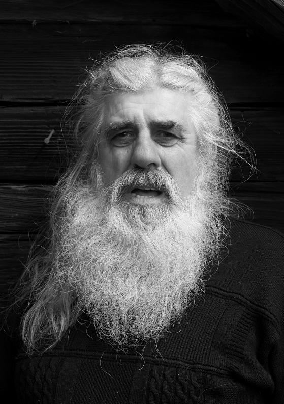 tomaszdominiak63 - (*+*). Człowiek napotkany podczas imprezy Kaziuki w pod zielonogórskim skansenie w Ochli 6.04.2014. Zdjęcie 117471