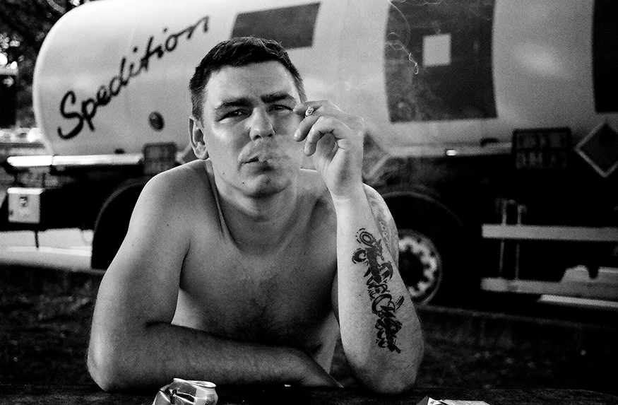 Kierowca roosa i pierwsza milosc. parkingowa wistosc rzeczy.. skan z negatywu. Zdjęcie 133834