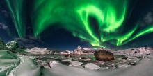 Northern lights and gre...