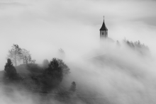 Jamnik in the clouds