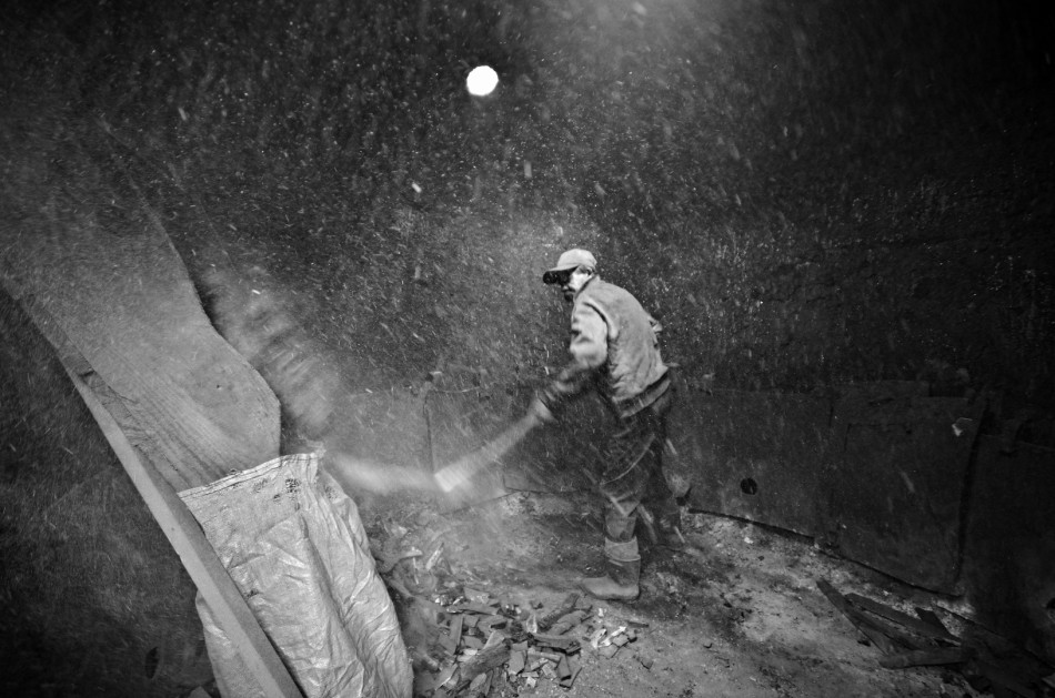 w krainie pyłu, kurzu i dymu.... Bieszczady... . Zdjęcie 338576