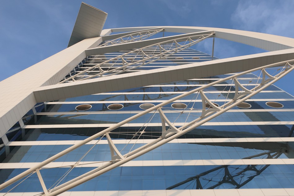 Nowoczesna architektura w świetle dziennym. . Zdjęcie 338933