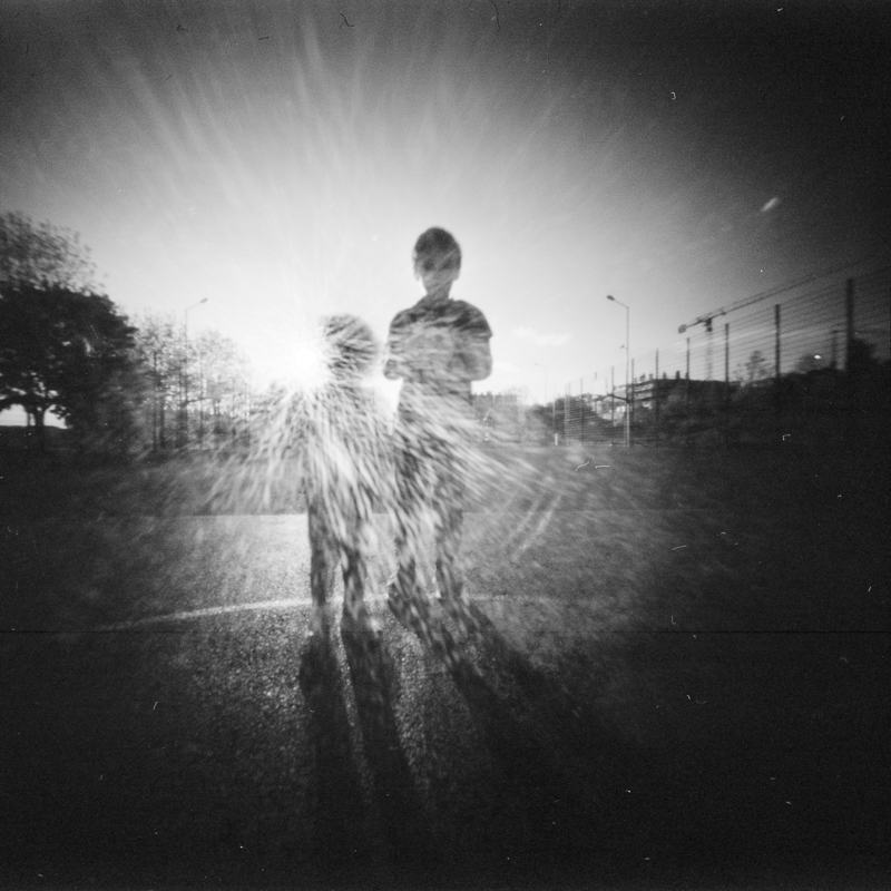 miljo77 - . Kliknij w zdjęcie i oglądaj na białym tle.  Fotografia otworkowa (pinhole, camera obscura)  Ondu 6x6 Ilford FP4 Kodak HC-110 V550. Zdjęcie 266610